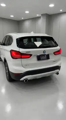 BMW-X1-2021