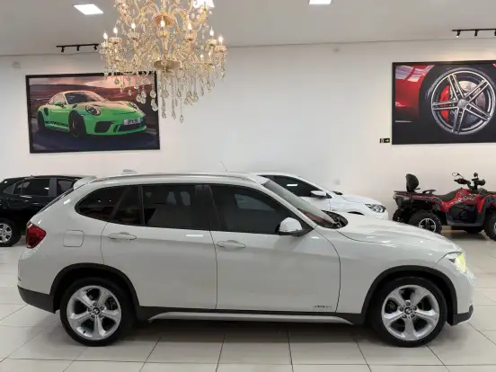 BMW-X1-2.0 16V TURBO GASOLINA SDRIVE20I 4P AUTOMÁTICO BMW-X1-2012