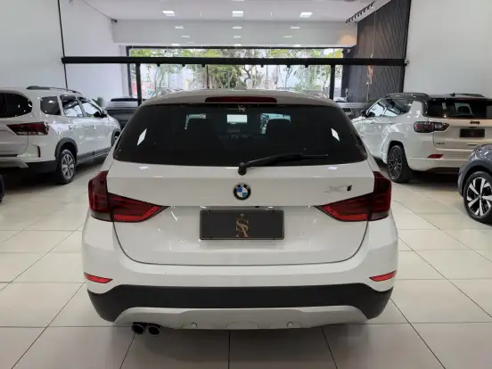 BMW-X1-2.0 16V TURBO GASOLINA SDRIVE20I 4P AUTOMÁTICO BMW-X1-2012