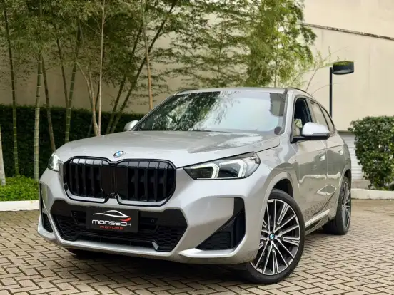 BMW-X1-2023