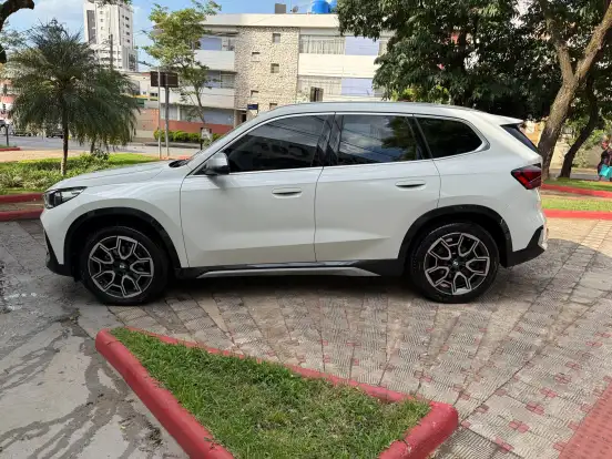 BMW-X1-2024