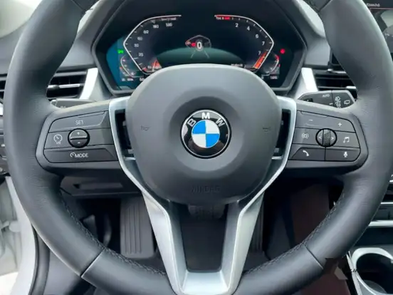 BMW-X1-2.0 16V TURBO GASOLINA SDRIVE20I X-LINE STEPTRONIC BMW-X1-2026
