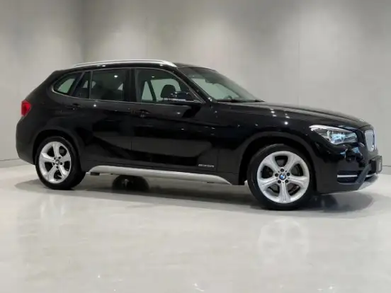 BMW-X1-2.0 18I S-DRIVE 4X2 16V GASOLINA 4P AUTOMÁTICO BMW-X1-2013
