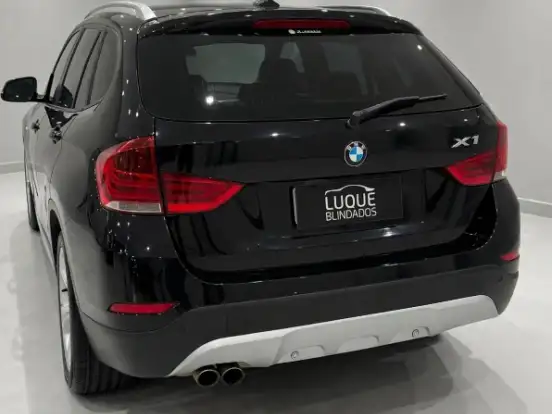 BMW-X1-2.0 18I S-DRIVE 4X2 16V GASOLINA 4P AUTOMÁTICO BMW-X1-2013