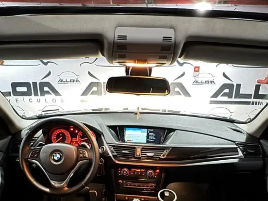 BMW-X1-2.0 20I 4X2 16V FLEX 4P AUTOMÁTICO BMW-X1-2013