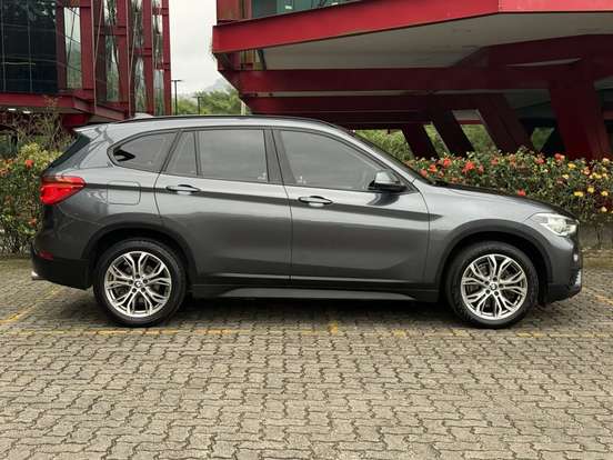 BMW-X1-2.0 16V TURBO ACTIVEFLEX SDRIVE20I 4P AUTOMÁTICO BMW-X1-2018