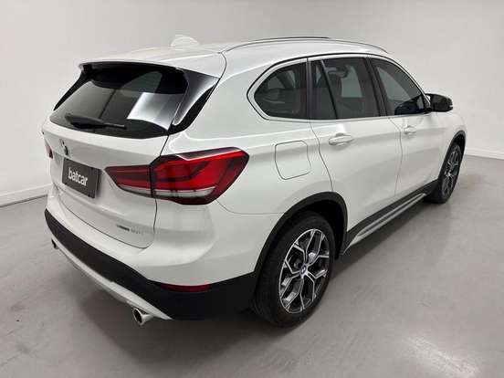 BMW-X1-2.0 16V TURBO ACTIVEFLEX SDRIVE20I X-LINE 4P AUTOMÁTICO BMW-X1-2021