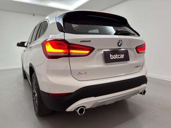 BMW-X1-2021