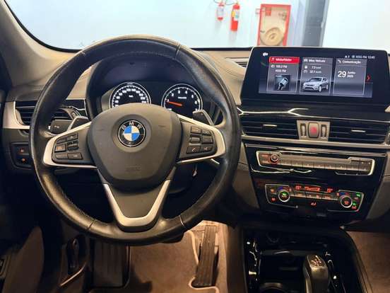 BMW-X1-2.0 16V TURBO ACTIVEFLEX SDRIVE20I X-LINE 4P AUTOMÁTICO BMW-X1-2020