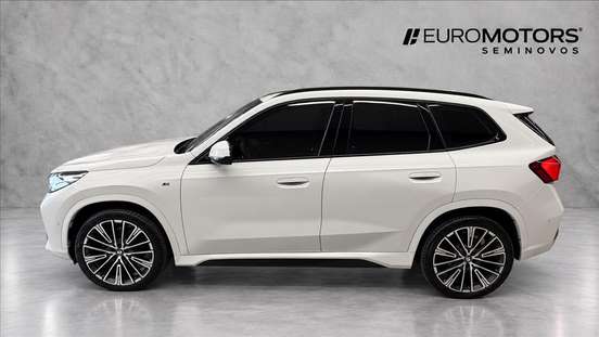 BMW-X1-2024