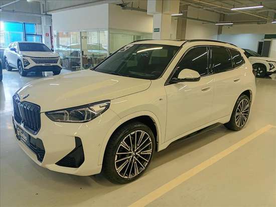 BMW-X1-2023