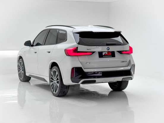 BMW-X1-2023