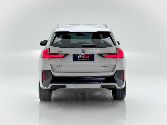 BMW-X1-2023
