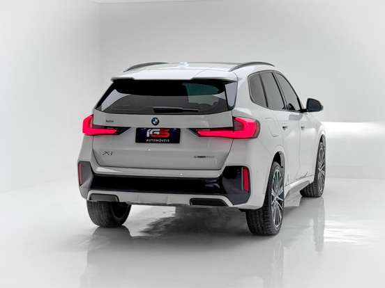 BMW-X1-2023
