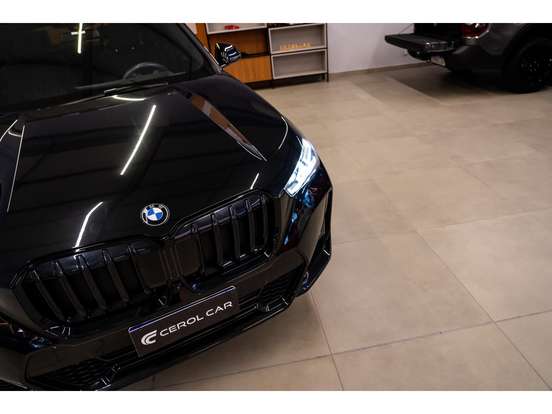 BMW-X1-2024