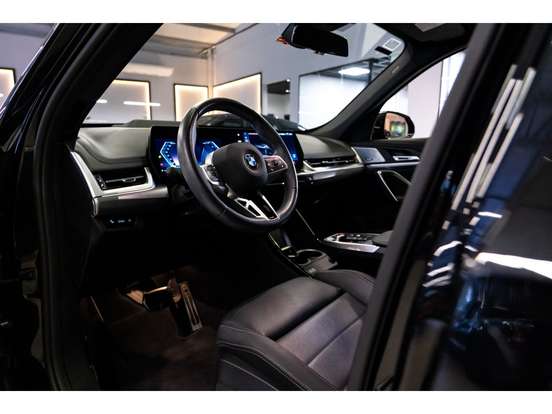 BMW-X1-2024