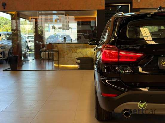 BMW-X1-2.0 16V TURBO GASOLINA SDRIVE20I X-LINE 4P AUTOMÁTICO BMW-X1-2017