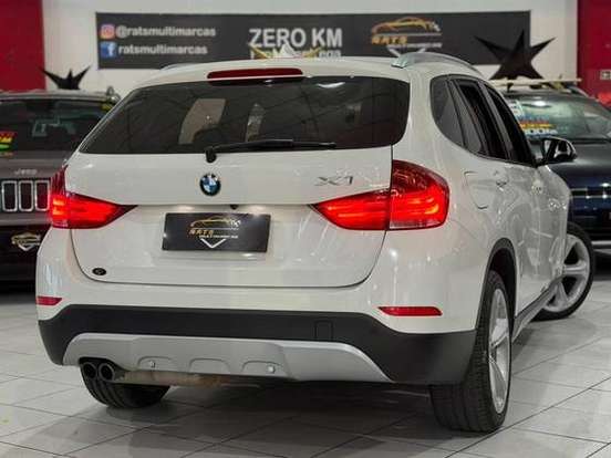BMW-X1-2012