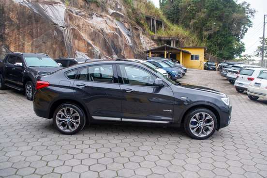 BMW-X4-2017