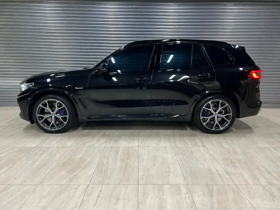 BMW-X5-3.0 I6 TURBO HÍBRIDO XDRIVE45E M SPORT AUTOMÁTICO BMW-X5-2022