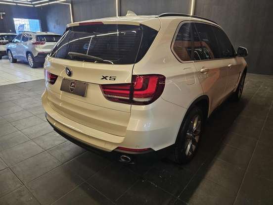BMW-X5-3.0 4X4 M50D I6 TURBO DIESEL 4P AUTOMÁTICO BMW-X5-2015