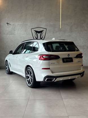 BMW-X5-2022