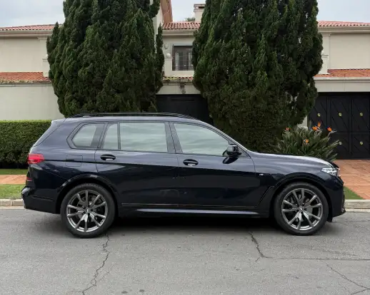 BMW-X7-2019