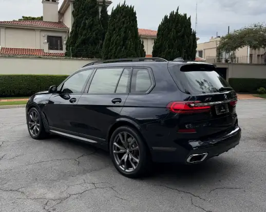 BMW-X7-2019