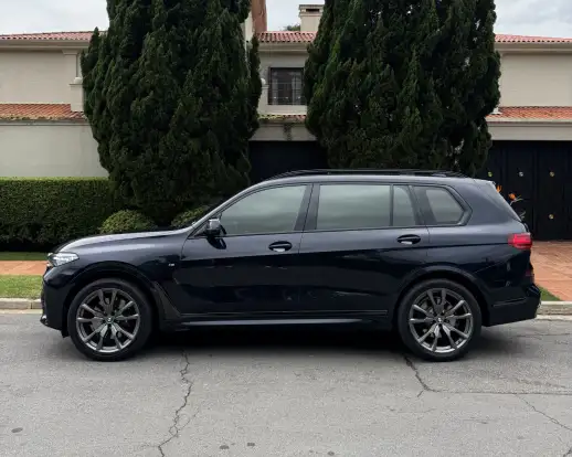 BMW-X7-2019