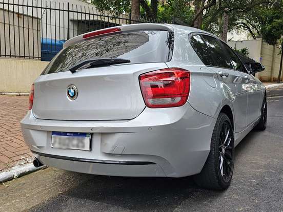 BMW-118i-1.6 SPORT GP 16V TURBO GASOLINA 4P AUTOMÁTICO BMW-118i-2012