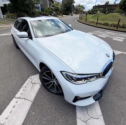 BMW-320i-2020