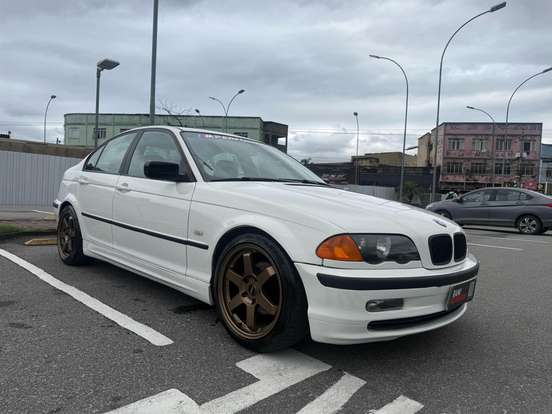 BMW-325i-2.5 SEDAN 24V GASOLINA 4P MANUAL BMW-325i-2001