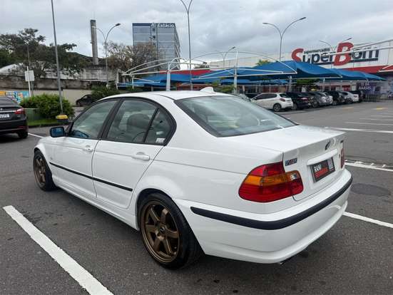 BMW-325i-2001