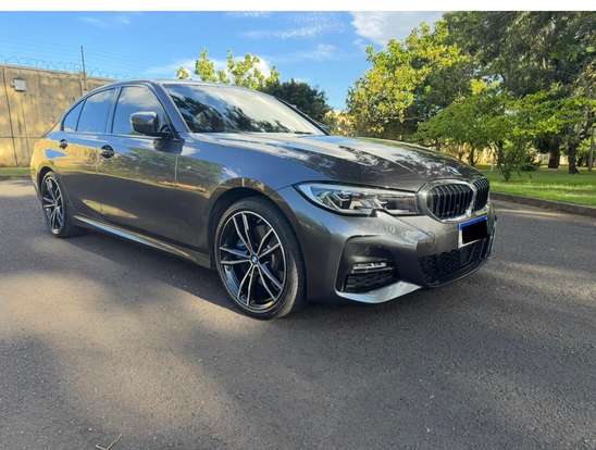 BMW-330e-2021