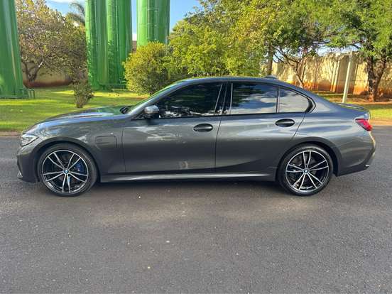 BMW-330e-2.0 16V TURBO HÍBRIDO M SPORT AUTOMÁTICO BMW-330e-2021