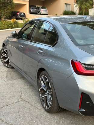 BMW-330e-2025
