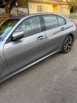 BMW-330e-2025