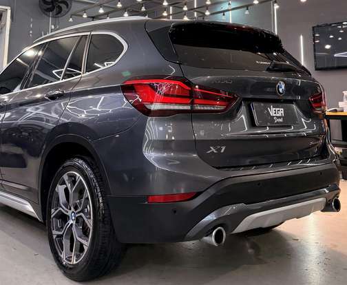 BMW-X1-2021