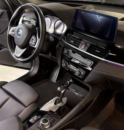 BMW-X1-2021
