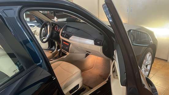 BMW-X1-2013