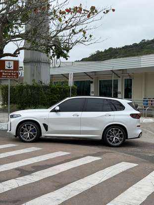 BMW-X5-2023
