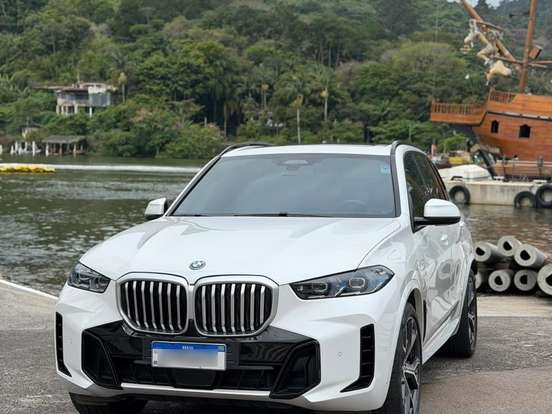 BMW-X5-3.0 I6 TURBO HÍBRIDO XDRIVE50E M SPORT AUTOMÁTICO BMW-X5-2023