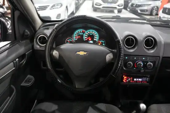 CHEVROLET-CELTA-2013