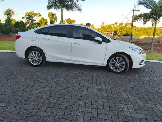 CHEVROLET-CRUZE-2018