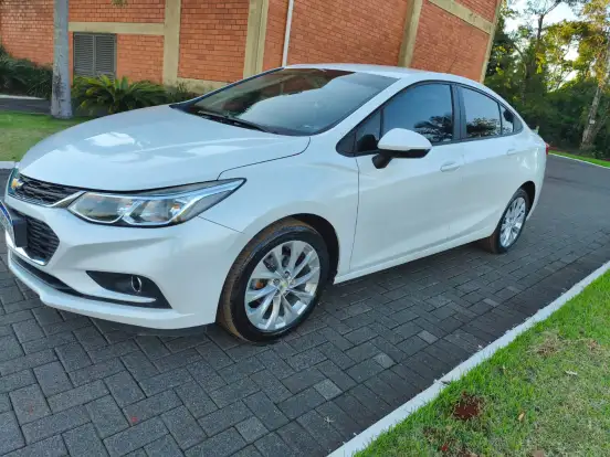 CHEVROLET-CRUZE-2018