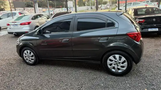 CHEVROLET-ONIX-2017