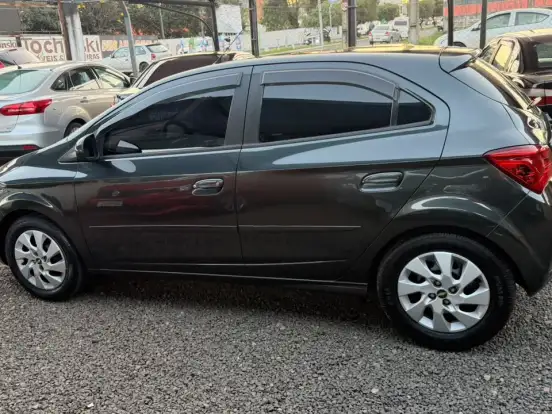 CHEVROLET-ONIX-1.4 MPFI LT 8V FLEX 4P MANUAL CHEVROLET-ONIX-2017