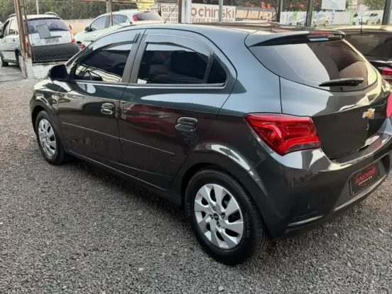 CHEVROLET-ONIX-1.4 MPFI LT 8V FLEX 4P MANUAL CHEVROLET-ONIX-2017