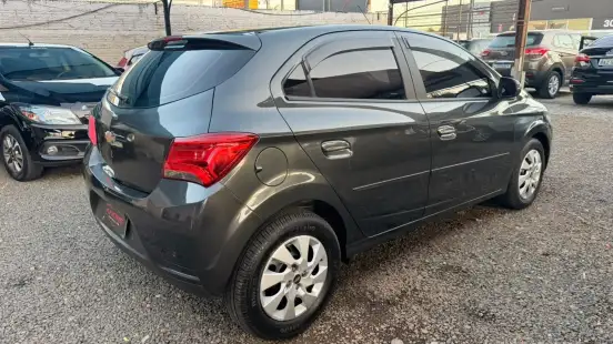 CHEVROLET-ONIX-2017