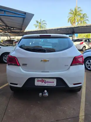 CHEVROLET-ONIX-2018
